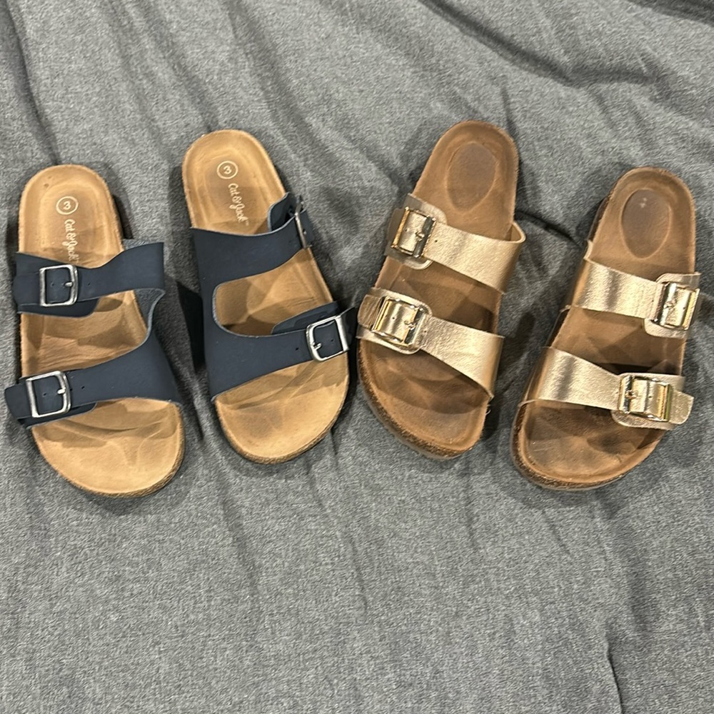 Girls two strap sandals size 3. Gold and navy